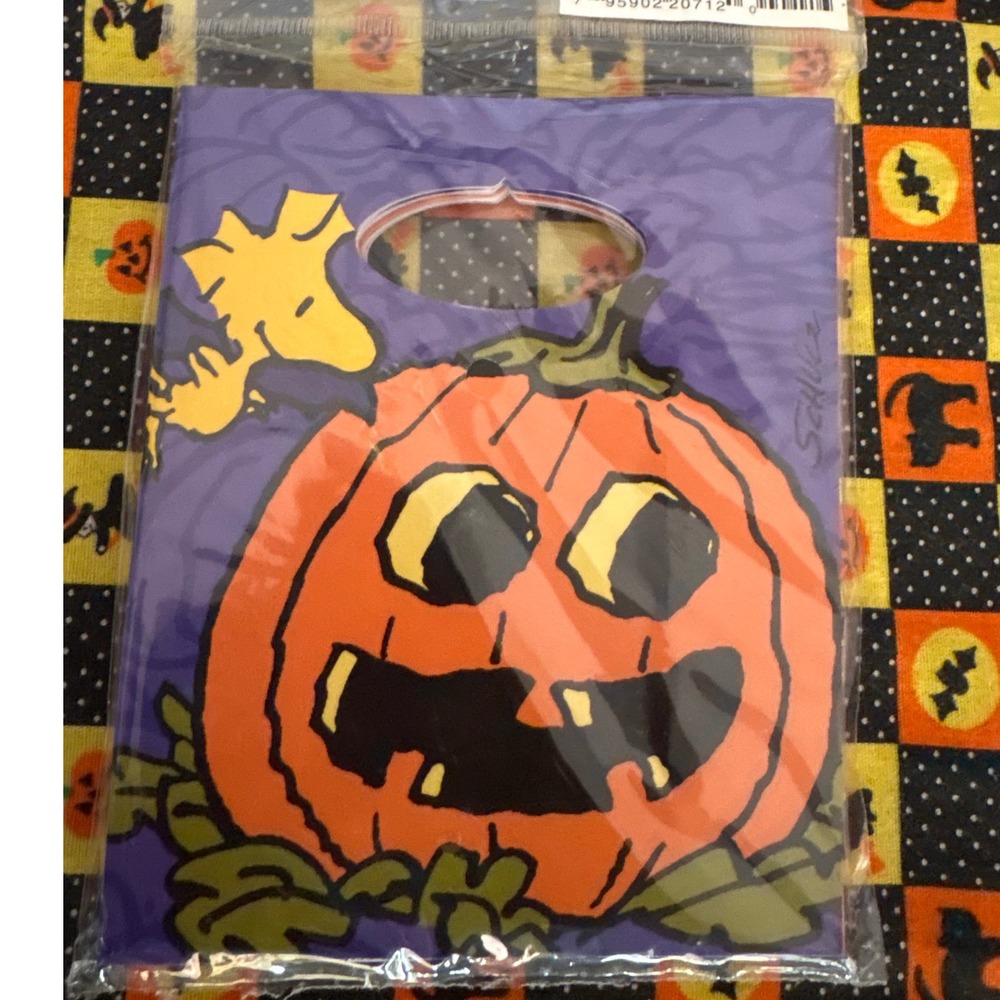 Peanuts Halloween Favor Bags Hallmark Snoopy Witch & Pumpkin (8 total bags) - Picture 3 of 7